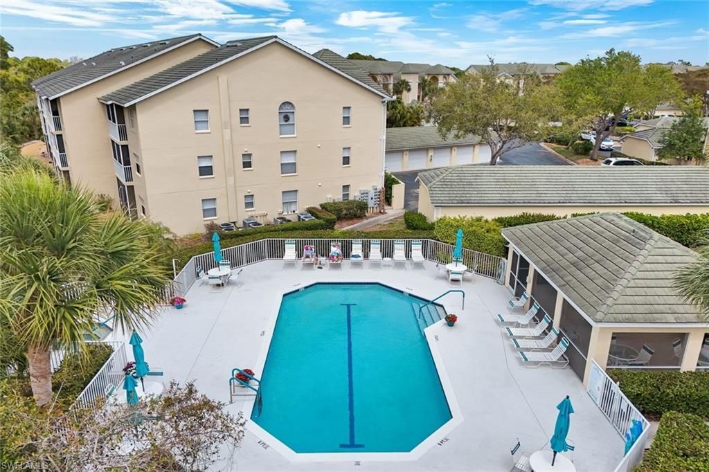 15495 Cedarwood Ln, Unit 204, Naples, FL 34110 Photo