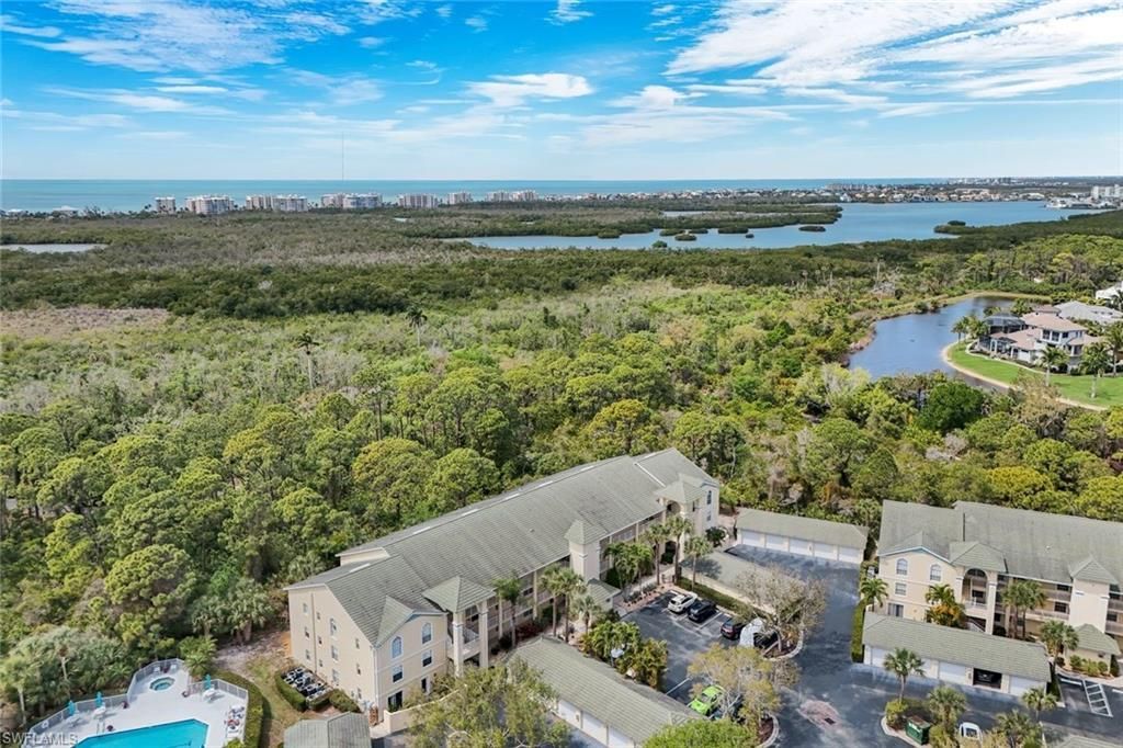 15495 Cedarwood Ln, Unit 204, Naples, FL 34110 Photo