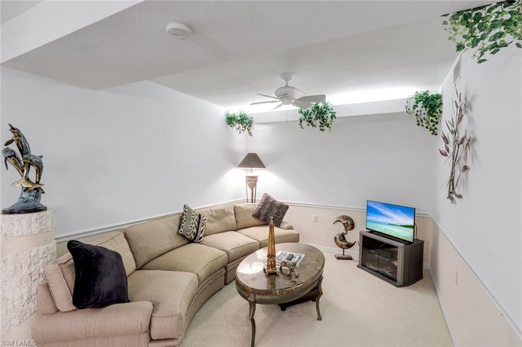 15495 Cedarwood Ln, Unit 204, Naples, FL 34110 Photo