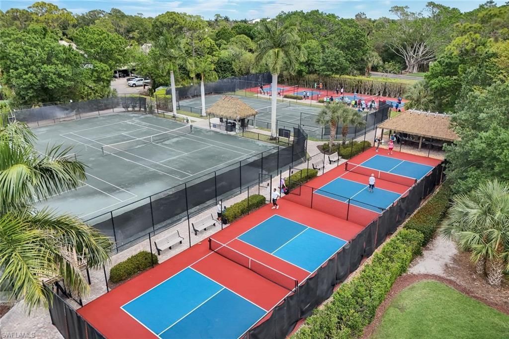 15495 Cedarwood Ln, Unit 204, Naples, FL 34110 Photo