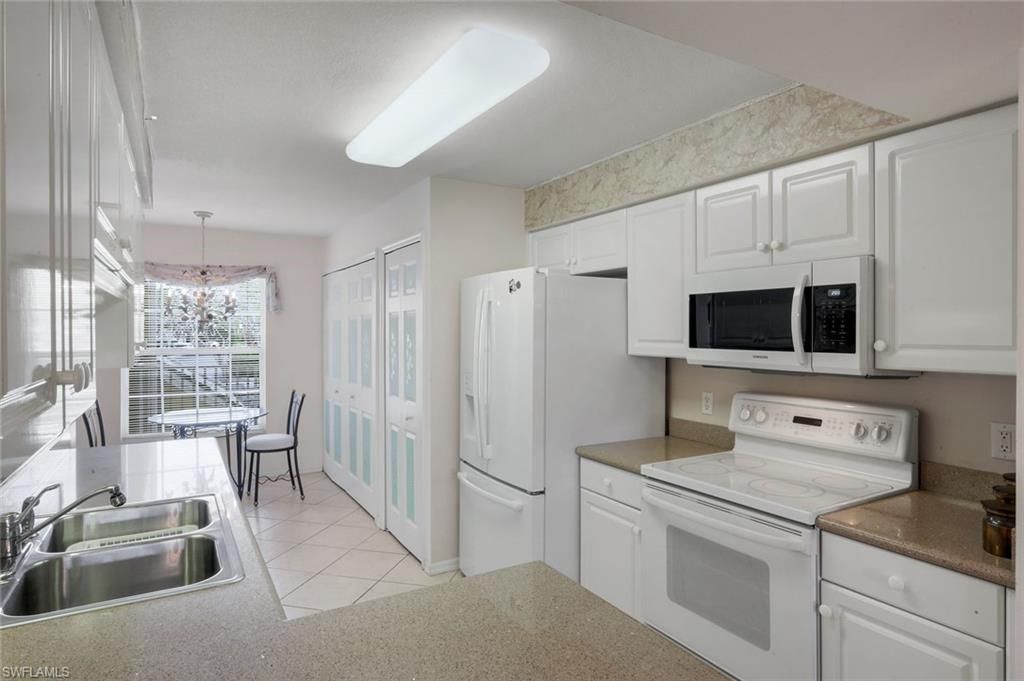15495 Cedarwood Ln, Unit 204, Naples, FL 34110 Photo