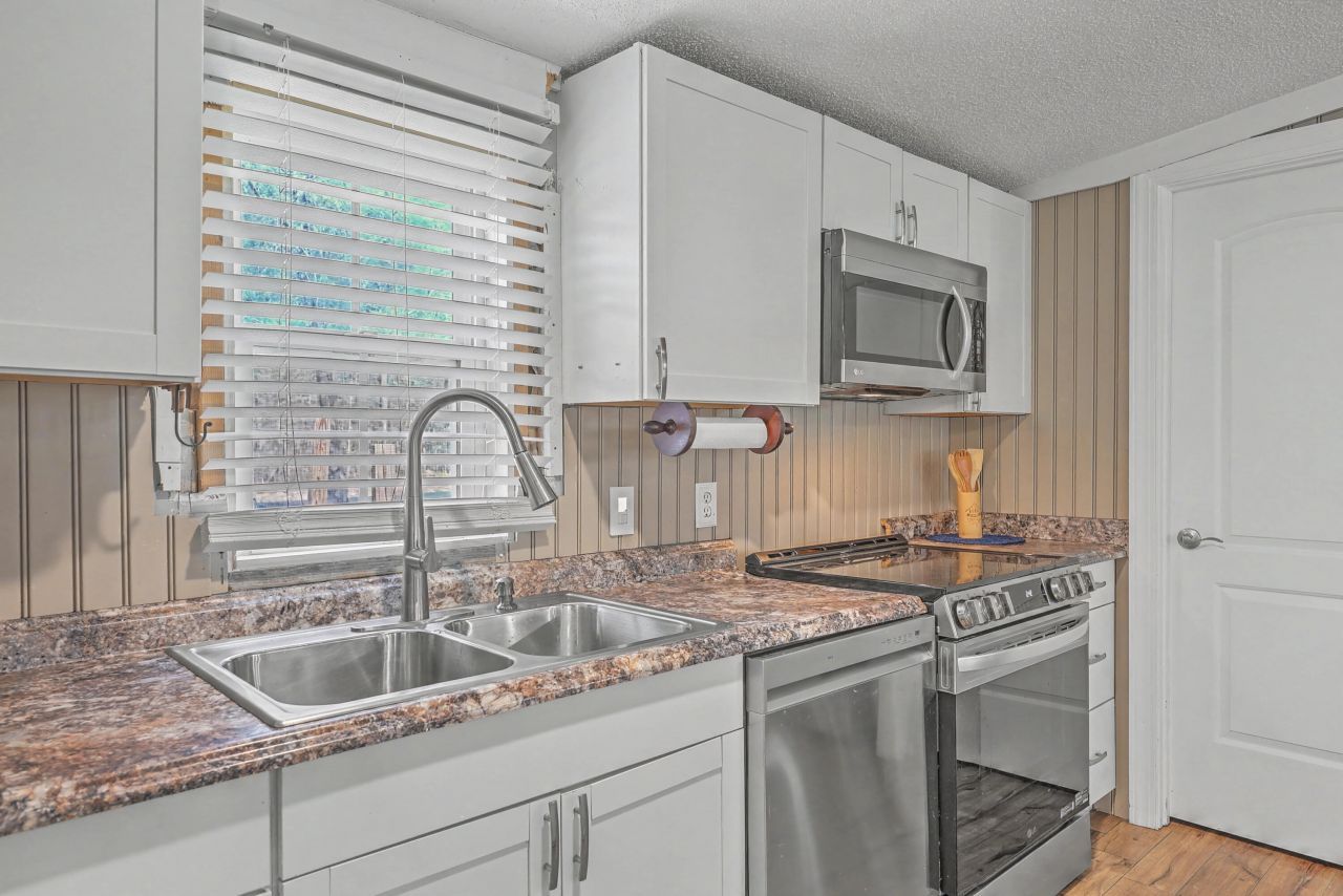 247 Fair Oaks Court Photo 14