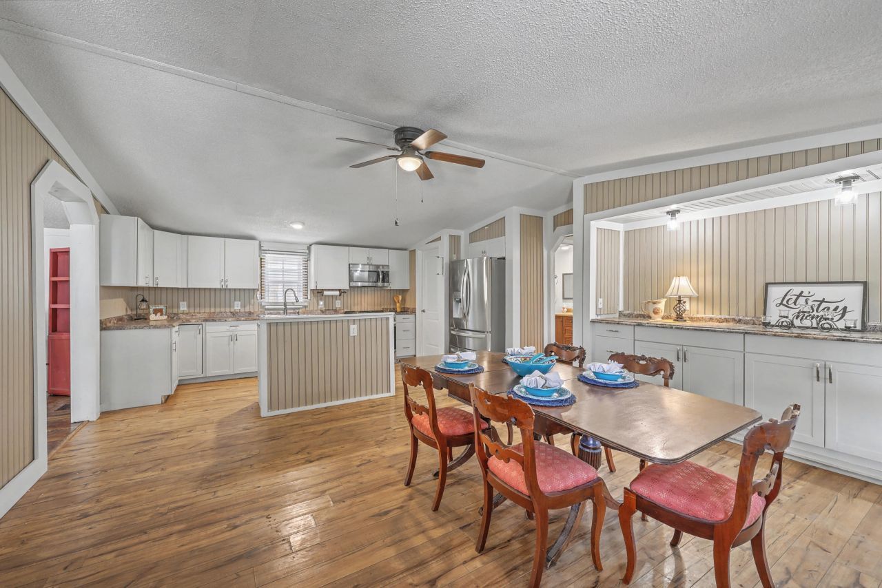 247 Fair Oaks Court Photo 16