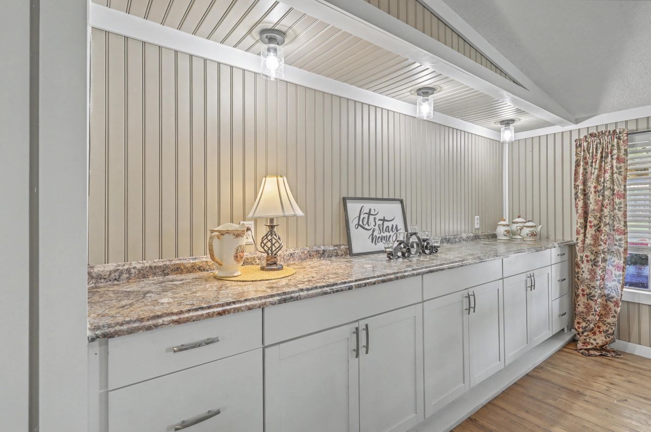 247 Fair Oaks Court Photo 18