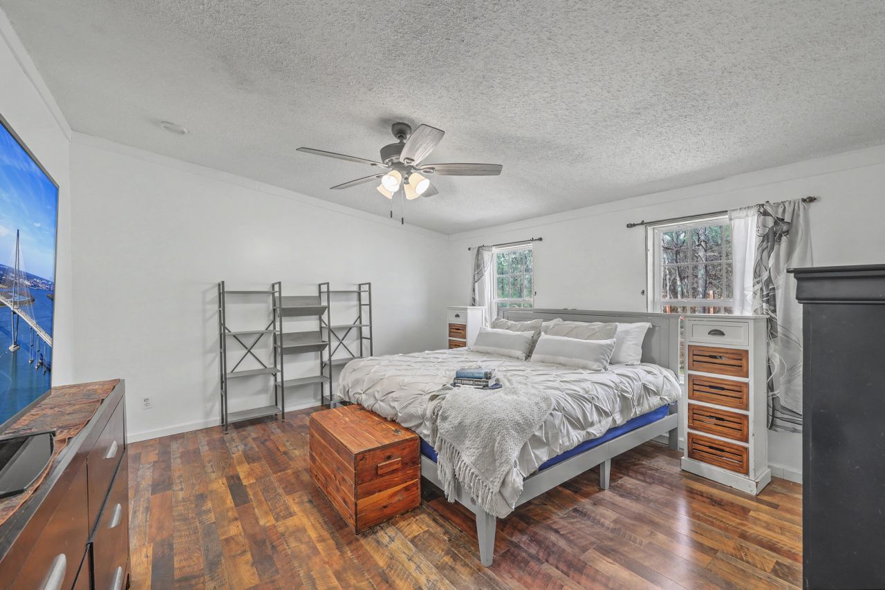 247 Fair Oaks Court Photo 19