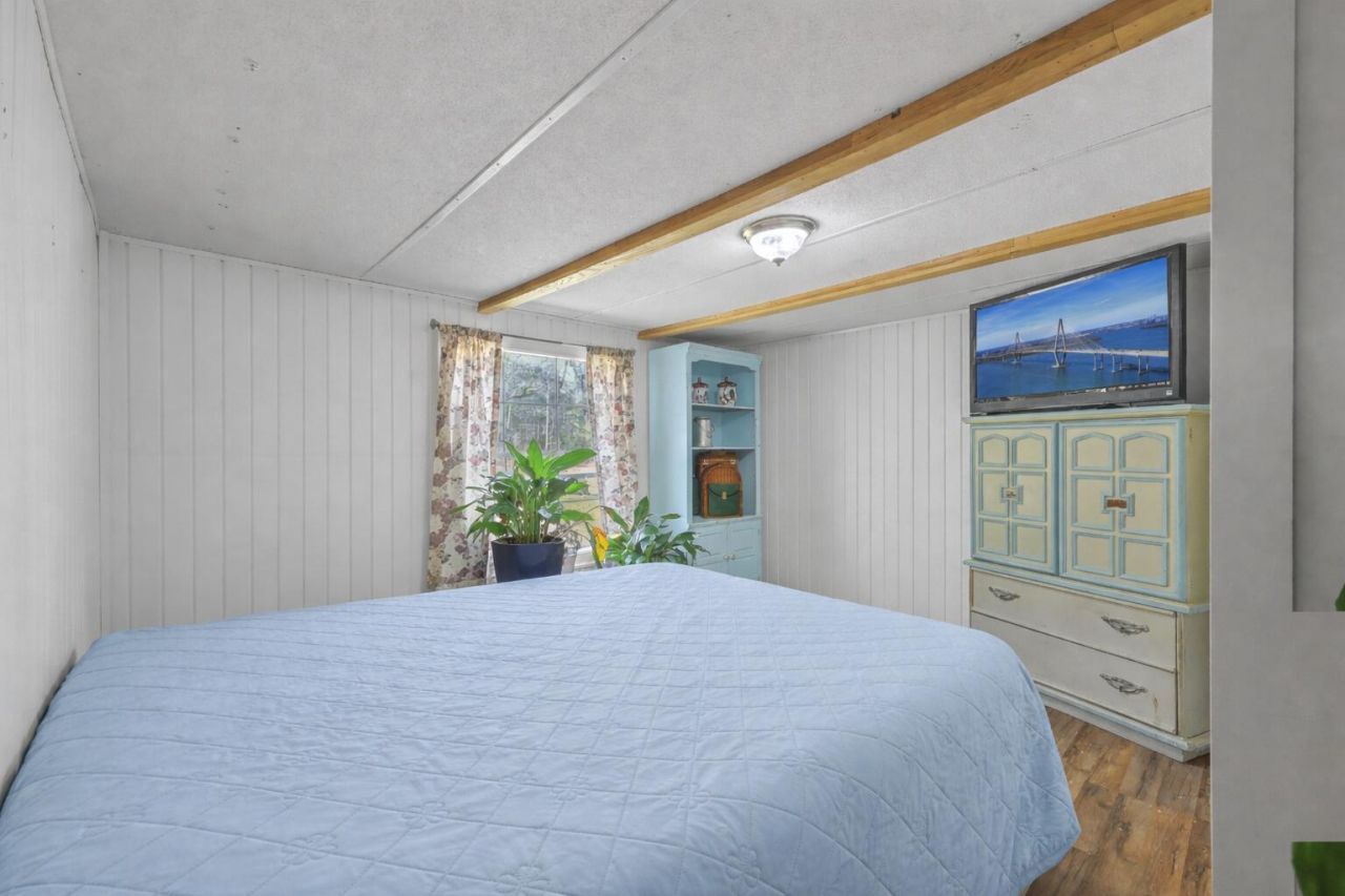 247 Fair Oaks Court Photo 24