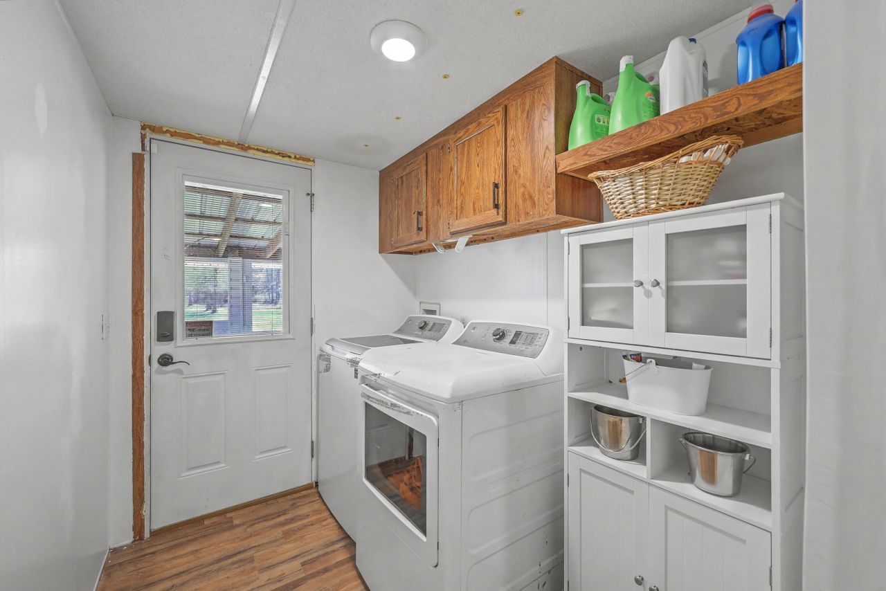 247 Fair Oaks Court Photo 26