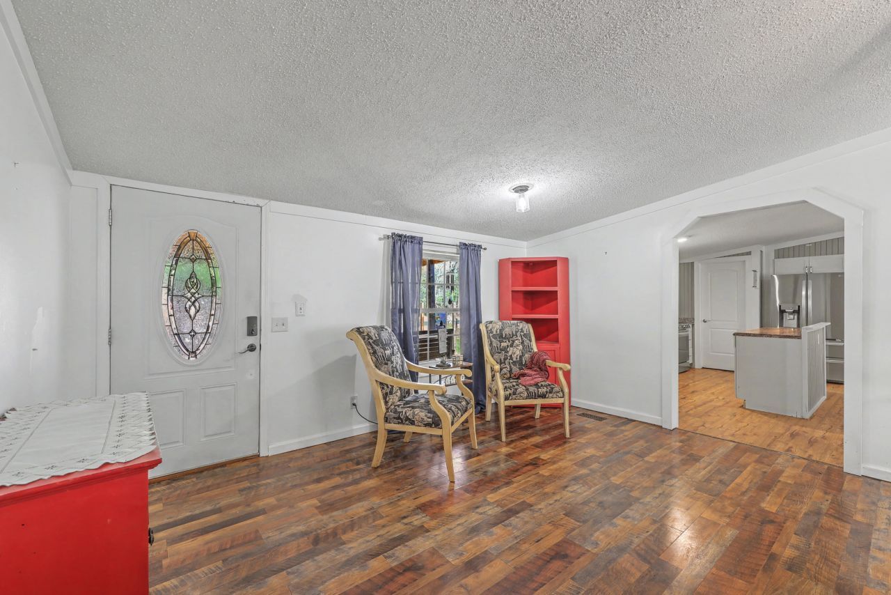 247 Fair Oaks Court Photo 7