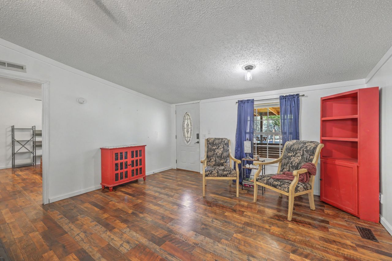 247 Fair Oaks Court Photo 8