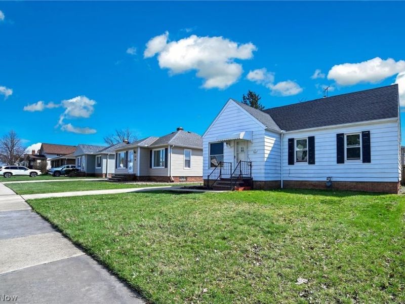 7615 Kenilworth Avenue , Parma, OH 44129 Photo 1