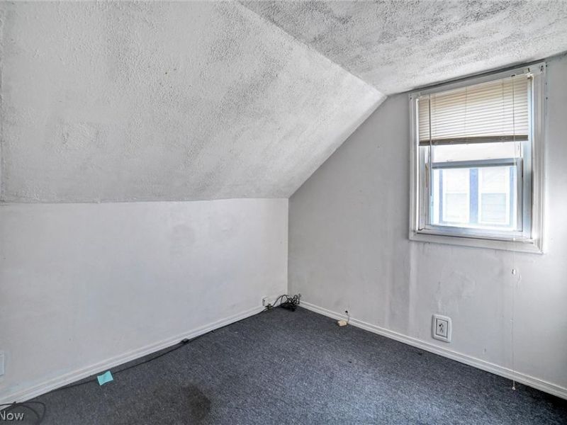 7615 Kenilworth Avenue , Parma, OH 44129 Photo 21