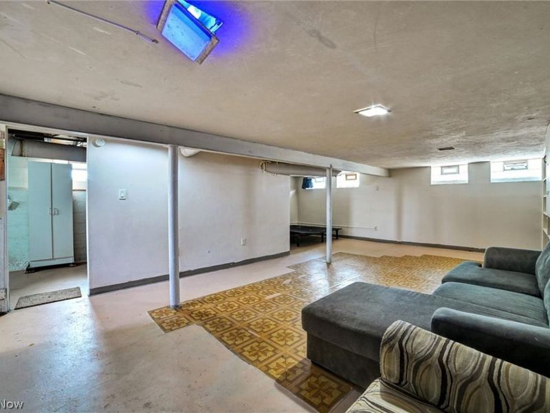 7615 Kenilworth Avenue , Parma, OH 44129 Photo 25