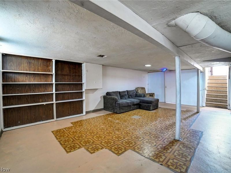 7615 Kenilworth Avenue , Parma, OH 44129 Photo 26