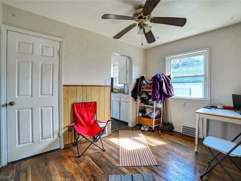 7615 Kenilworth Avenue , Parma, OH 44129 Photo 5