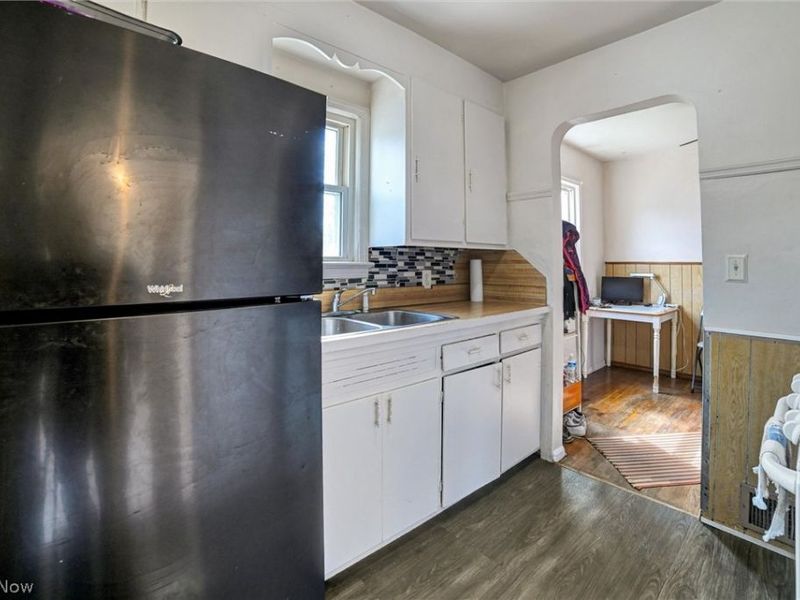 7615 Kenilworth Avenue , Parma, OH 44129 Photo 9