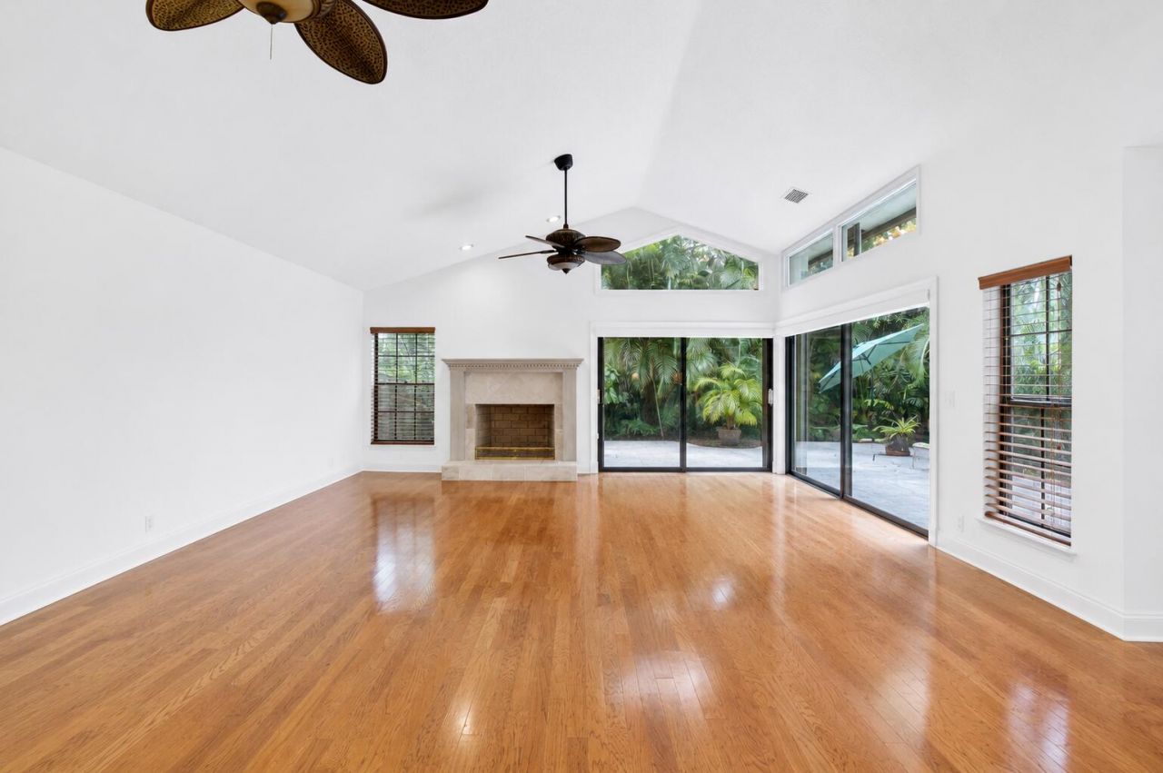21700 Club Villa Terrace, Boca Raton, FL 33433 Photo