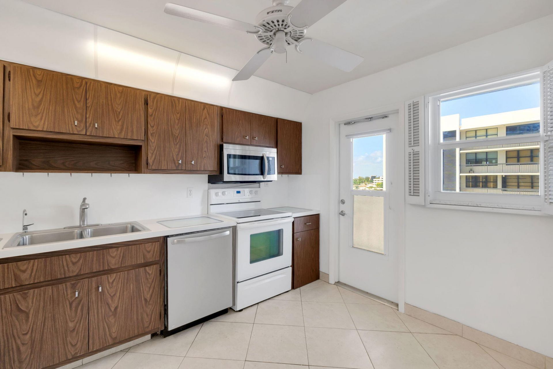 750 N Ocean Boulevard, Unit Apt 604, Pompano Beach, FL 33062 Photo
