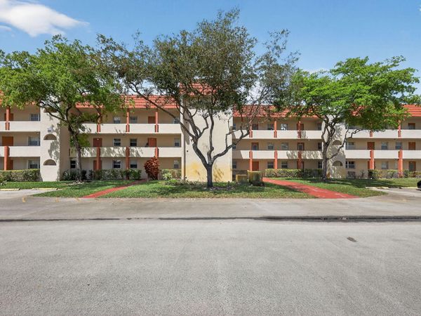 8051 N Sunrise Lakes Drive N, Unit 307, Sunrise, FL 33322