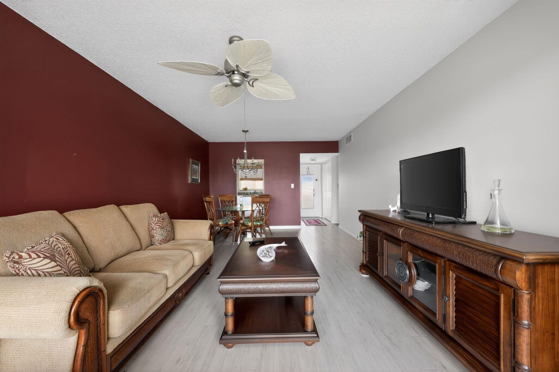 8051 N Sunrise Lakes Drive N, Unit 307, Sunrise, FL 33322 Photo