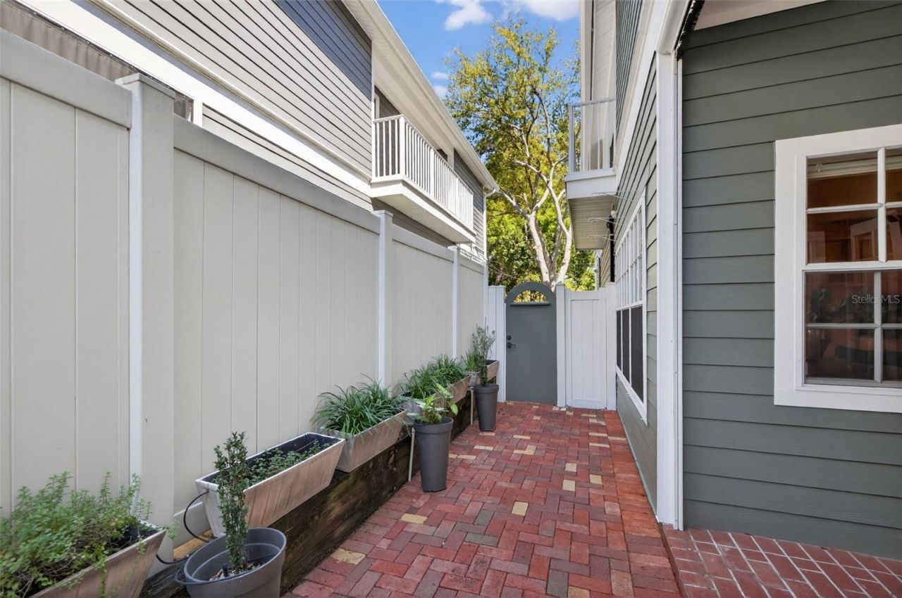 603 24th Avenue N, Saint Petersburg, FL 33704 Photo