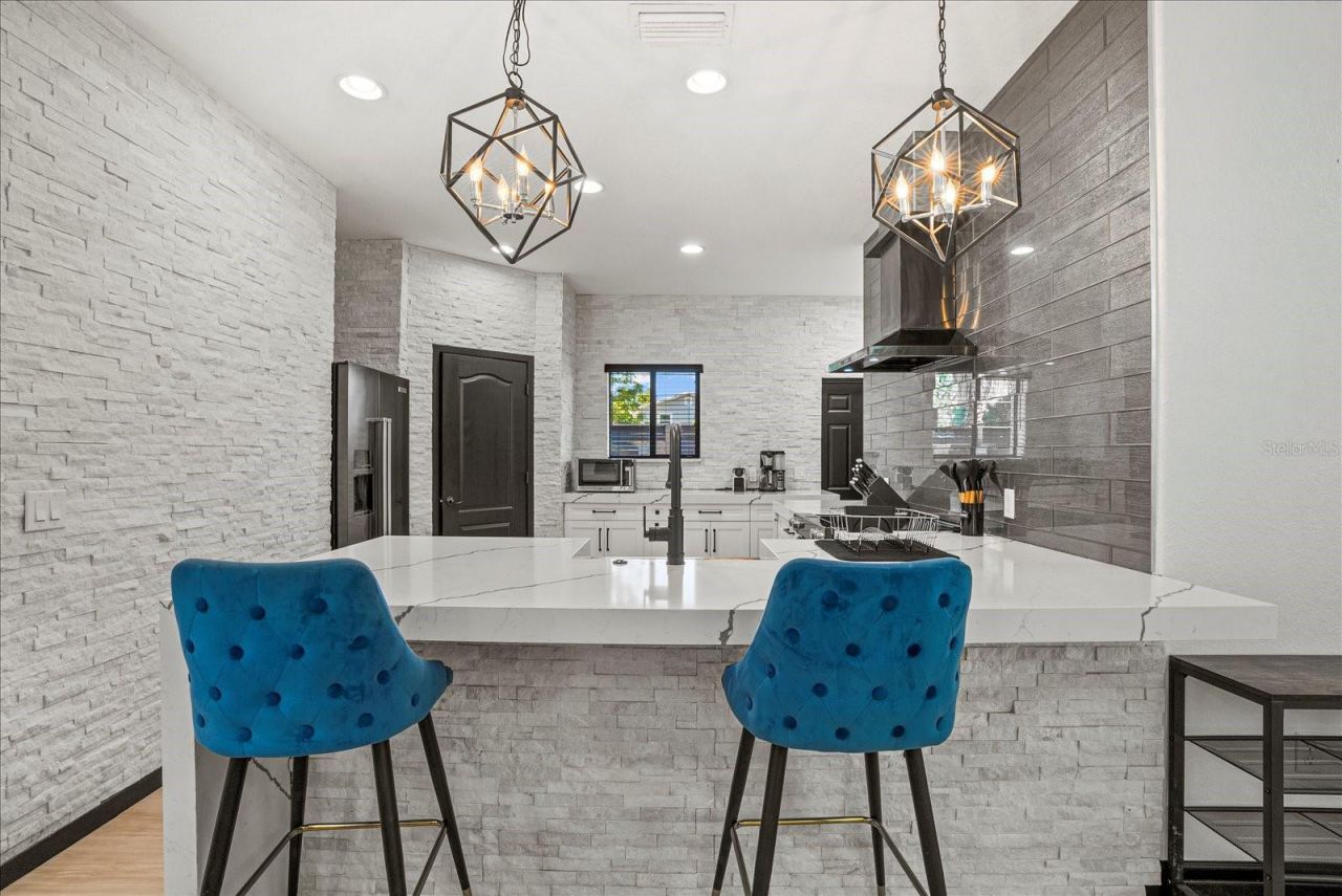 1185 S Shade Avenue , Sarasota, FL 34237 Photo