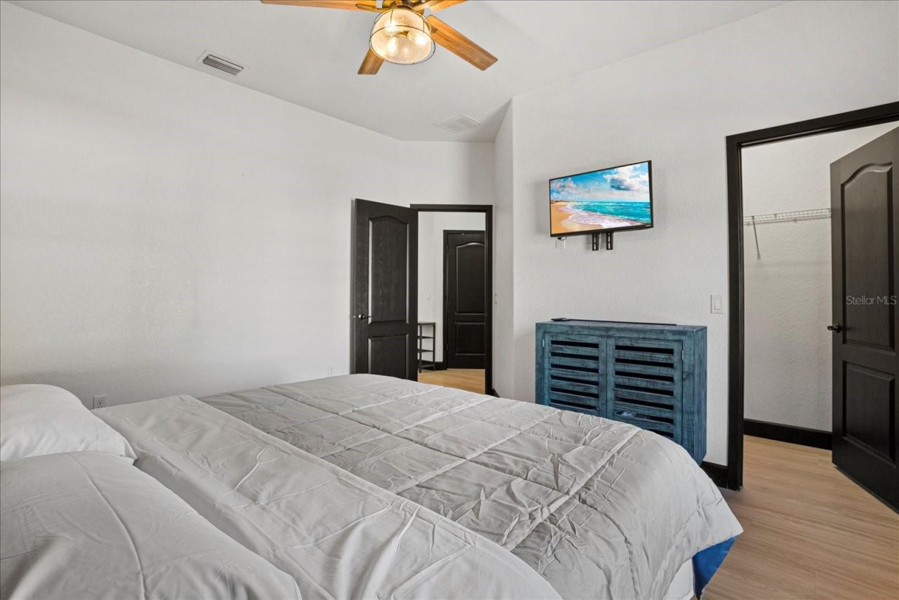 1185 S Shade Avenue , Sarasota, FL 34237 Photo