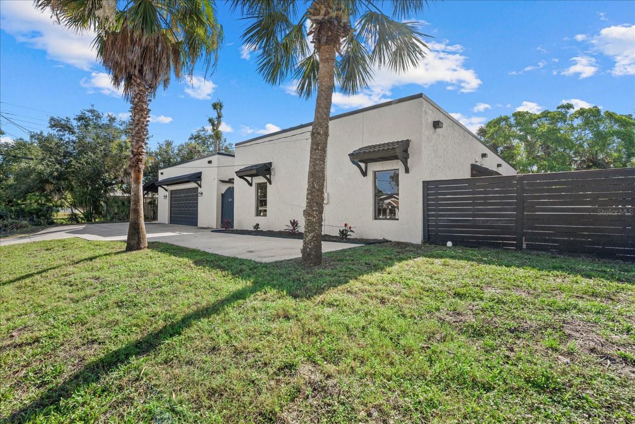 1185 S Shade Avenue , Sarasota, FL 34237 Photo