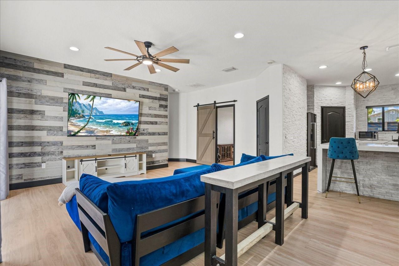 1185 S Shade Avenue , Sarasota, FL 34237 Photo