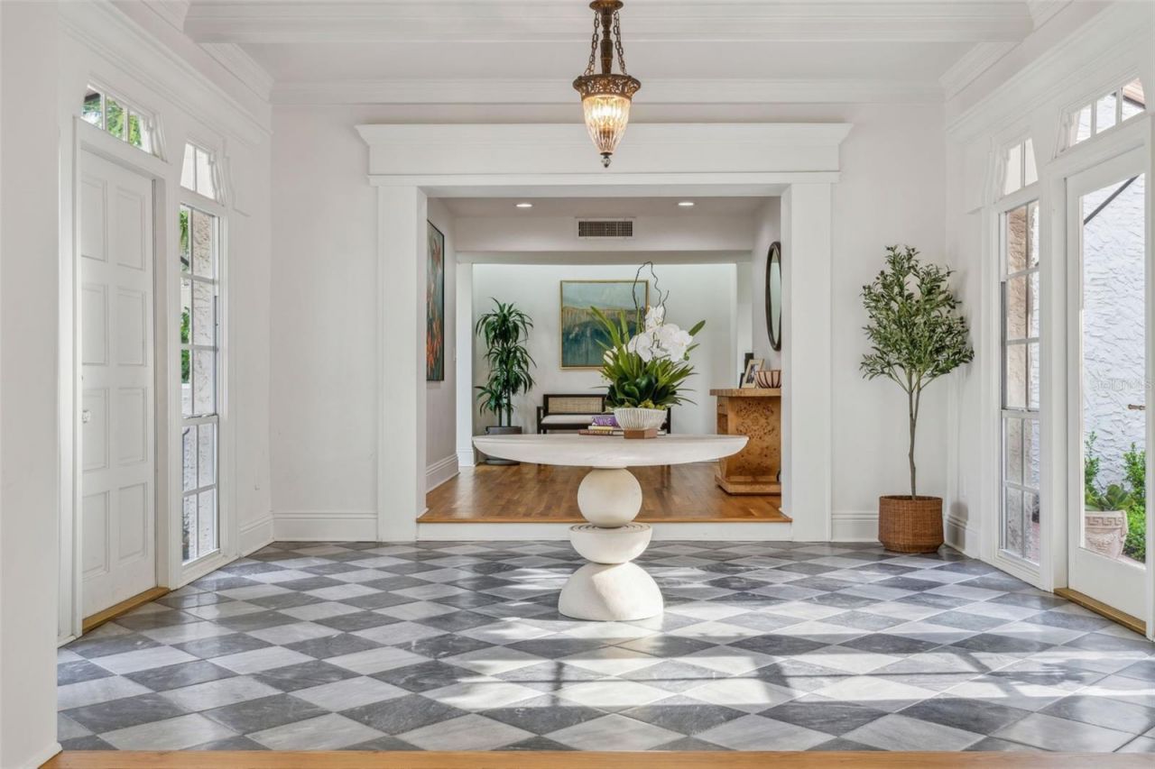 54 Aegean Avenue, Tampa, FL 33606 Photo