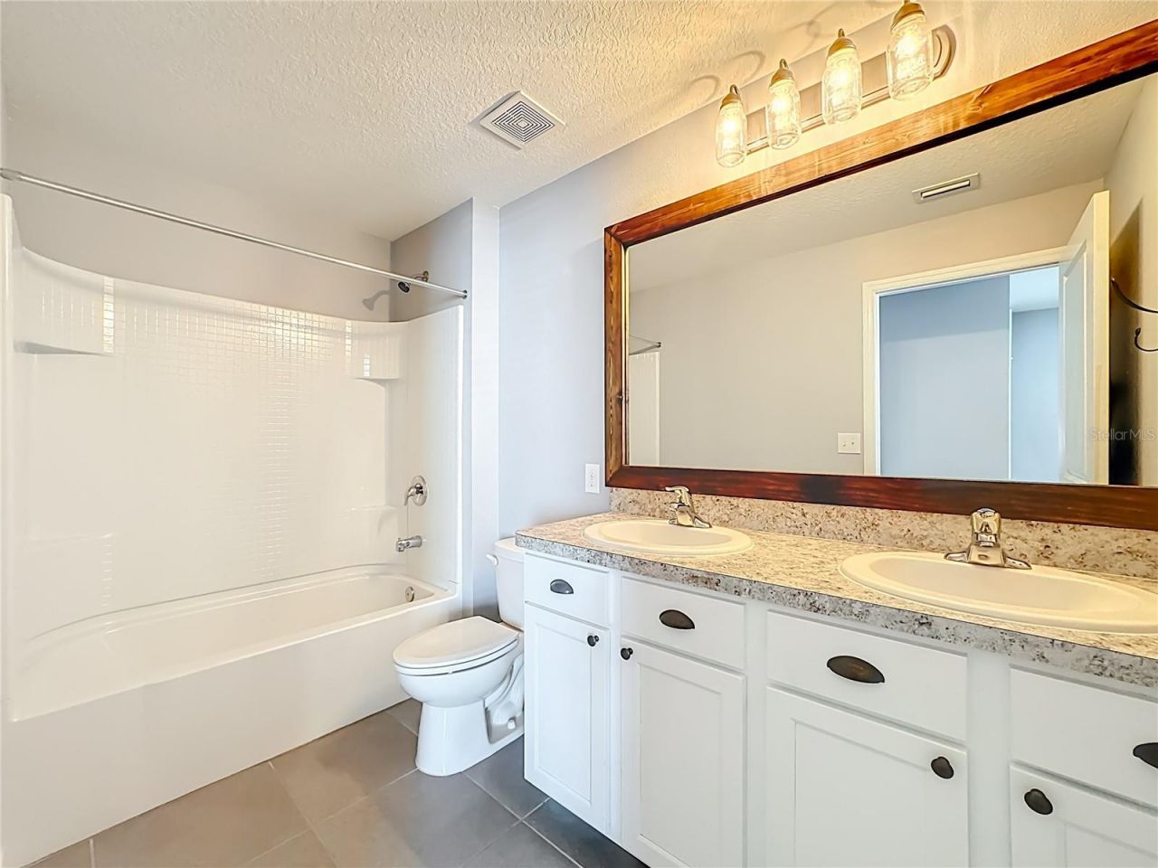 5202 San Palermo Drive , Bradenton, FL 34208 Photo