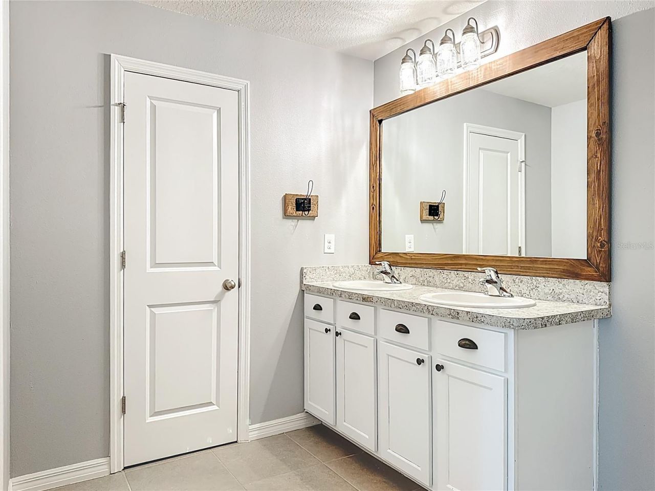 5202 San Palermo Drive , Bradenton, FL 34208 Photo