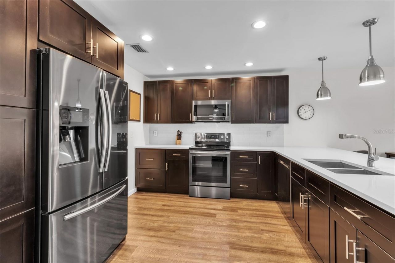 5519 Palm Aire Drive, Sarasota, FL 34243 Photo