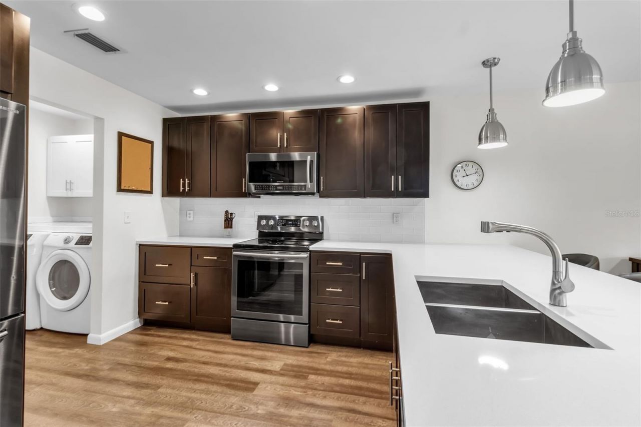 5519 Palm Aire Drive, Sarasota, FL 34243 Photo