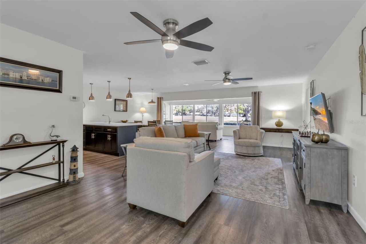 5519 Palm Aire Drive, Sarasota, FL 34243 Photo