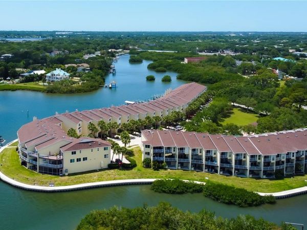 120 BRENT CIRCLE, OLDSMAR, FL 34677