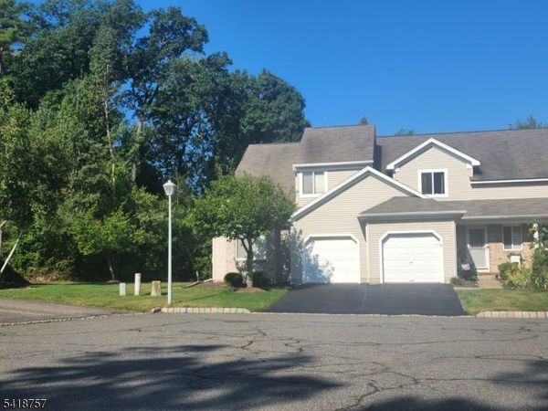 10 Wind Meadow Trl, Hardyston, NJ 07419