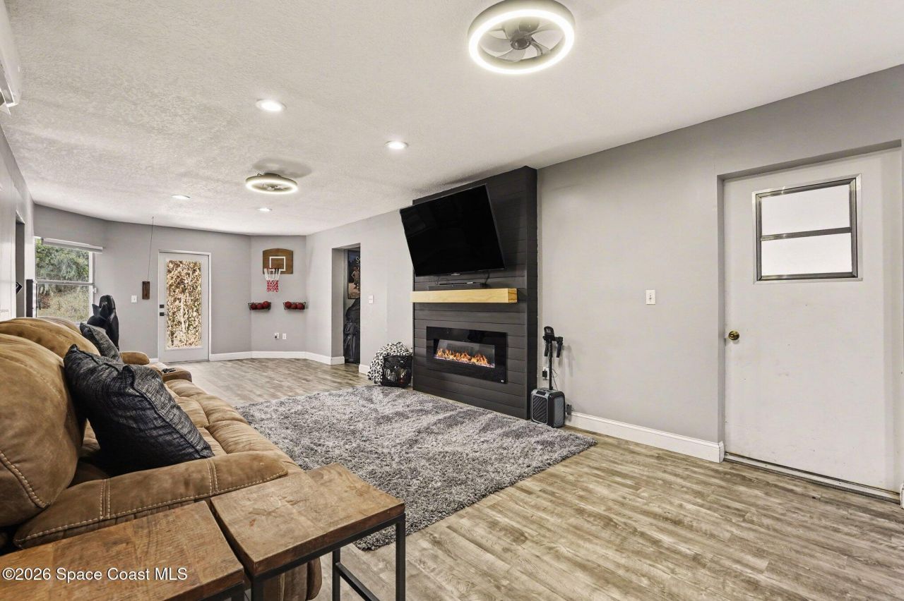 974 Citrus Avenue Ne, Palm Bay, FL 32905 Photo