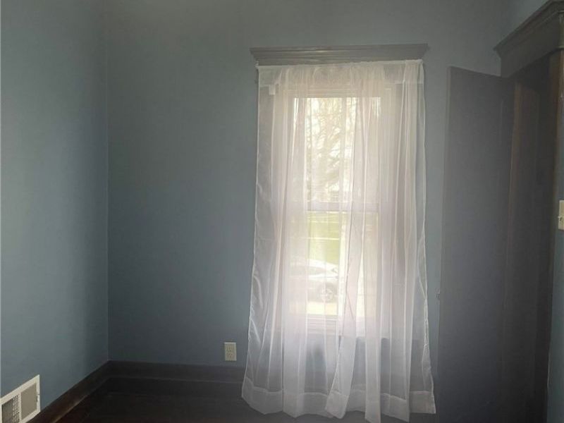 116 W Platt Street , West Lafayette, OH 43845 Photo 11