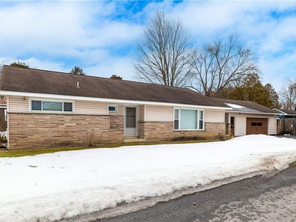 1 Gerry Avenue , New Hartford, NY 13413