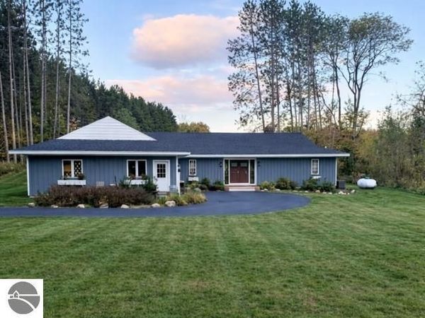 6994 Obervalden Drive, Bellaire, MI 49615