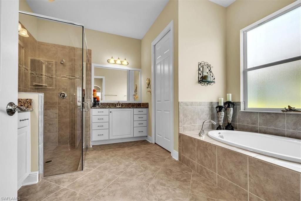 10555 Carena Cir, Fort Myers, FL 33913 Photo