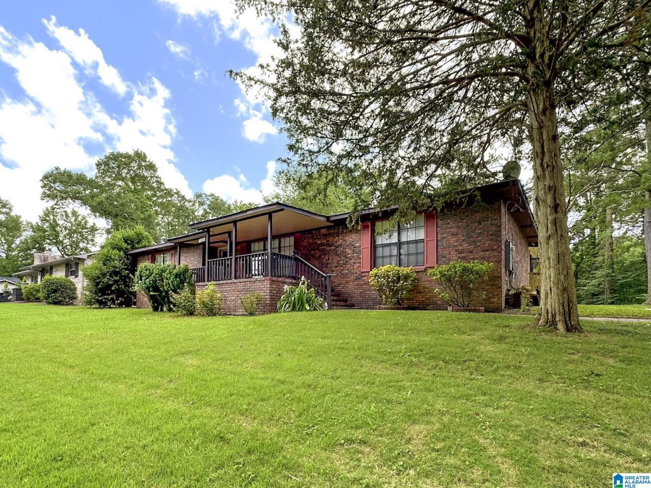 128 Carla Avenue, Trussville, AL 35173 Main Photo