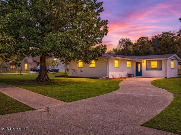 2304 Gulf Avenue, Gulfport, MS 39501