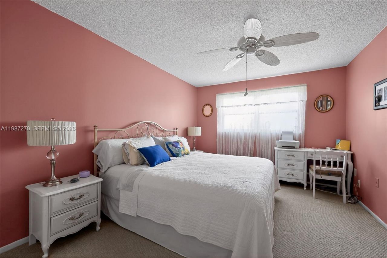 8051 N Sunrise Lakes Dr, Unit 307, Sunrise, FL 33322 Photo