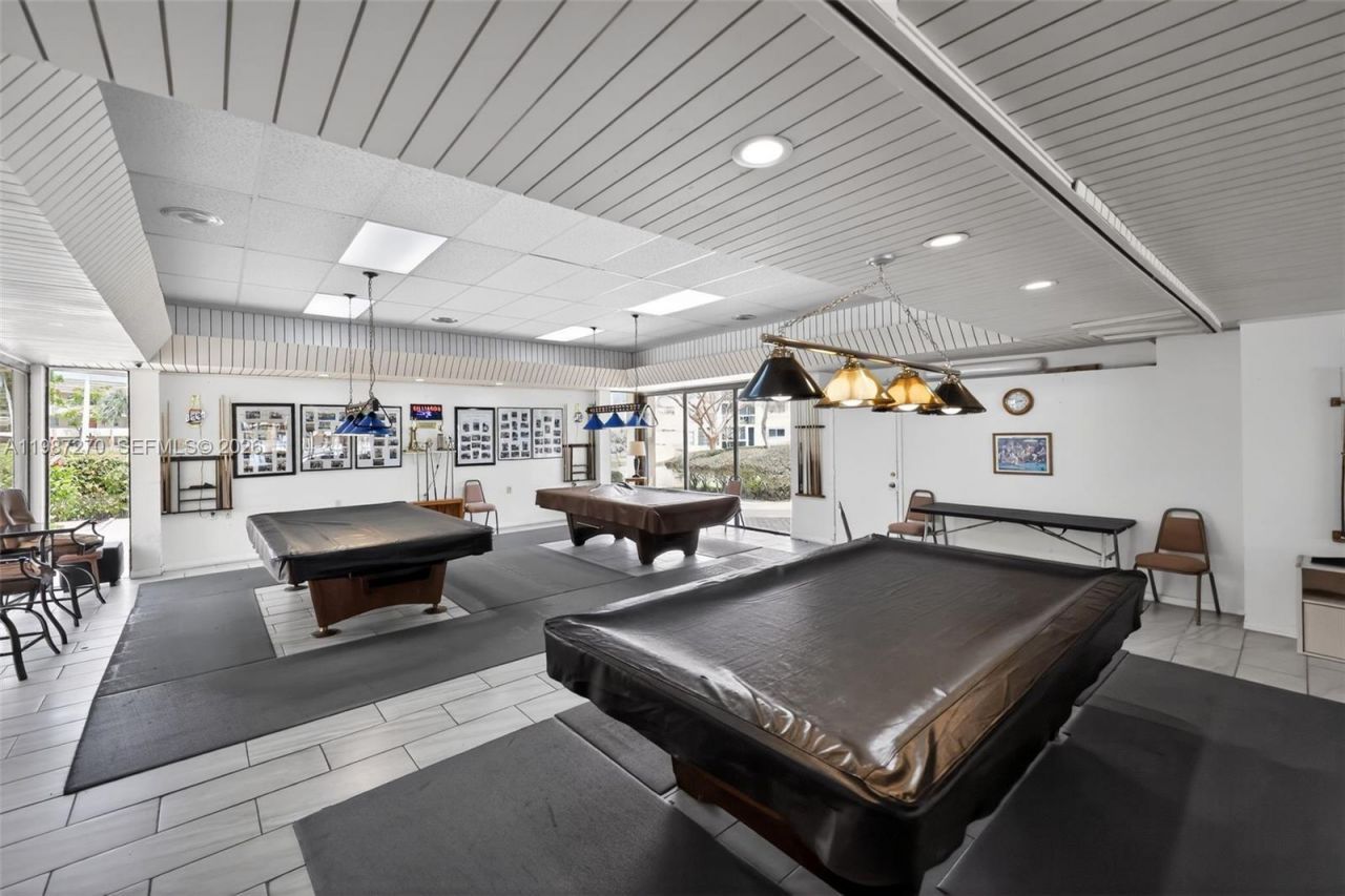 8051 N Sunrise Lakes Dr, Unit 307, Sunrise, FL 33322 Photo