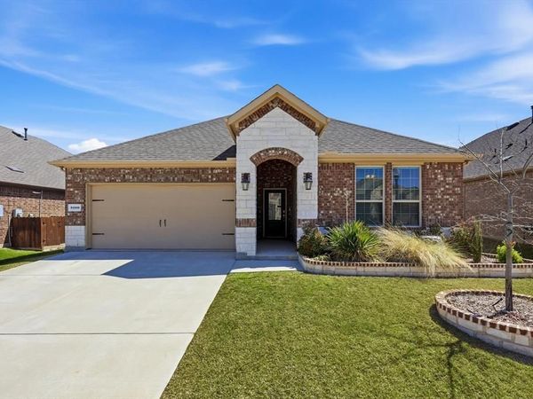 3100 Denver Avenue , Aubrey, TX 76227