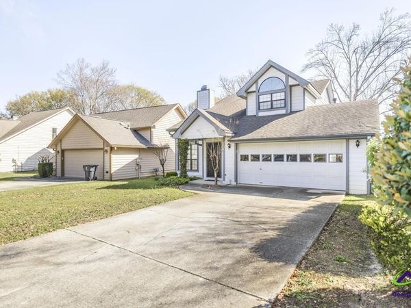 104 Pebblebrook East, Warner Robins, GA 31088