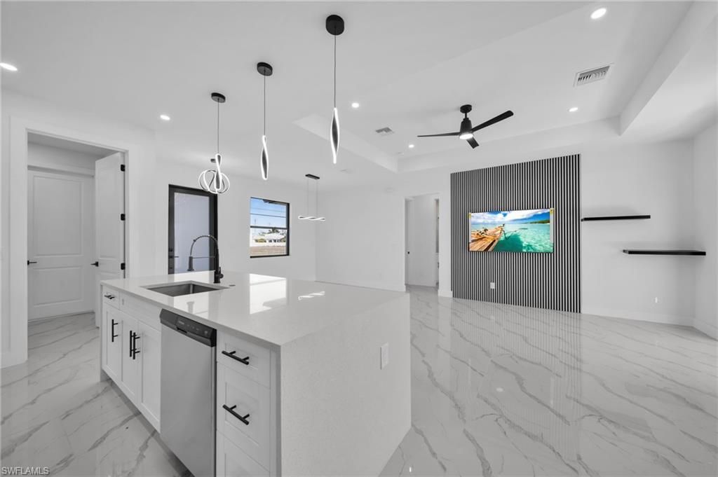 921 Chiquita Blvd N, Cape Coral, FL 33993 Photo