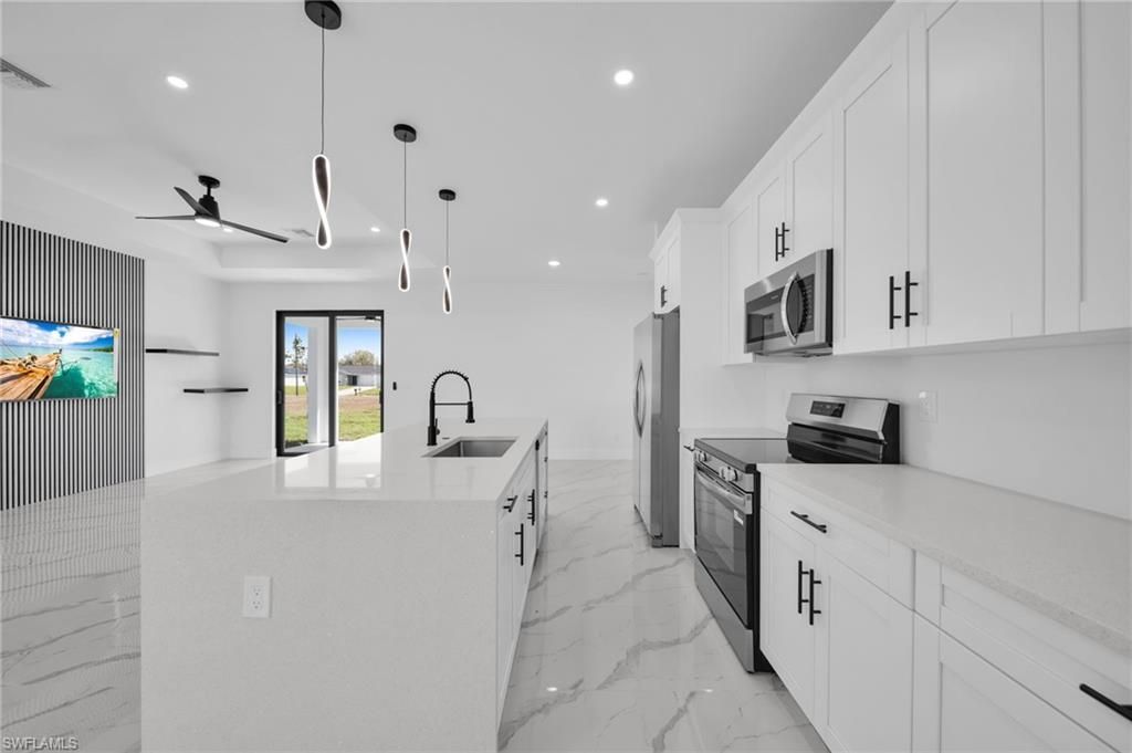 921 Chiquita Blvd N, Cape Coral, FL 33993 Photo