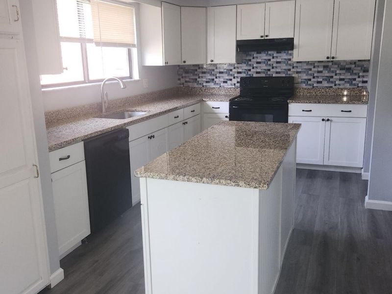 822 Ronson Avenue , Columbus, OH 43230 Photo 4